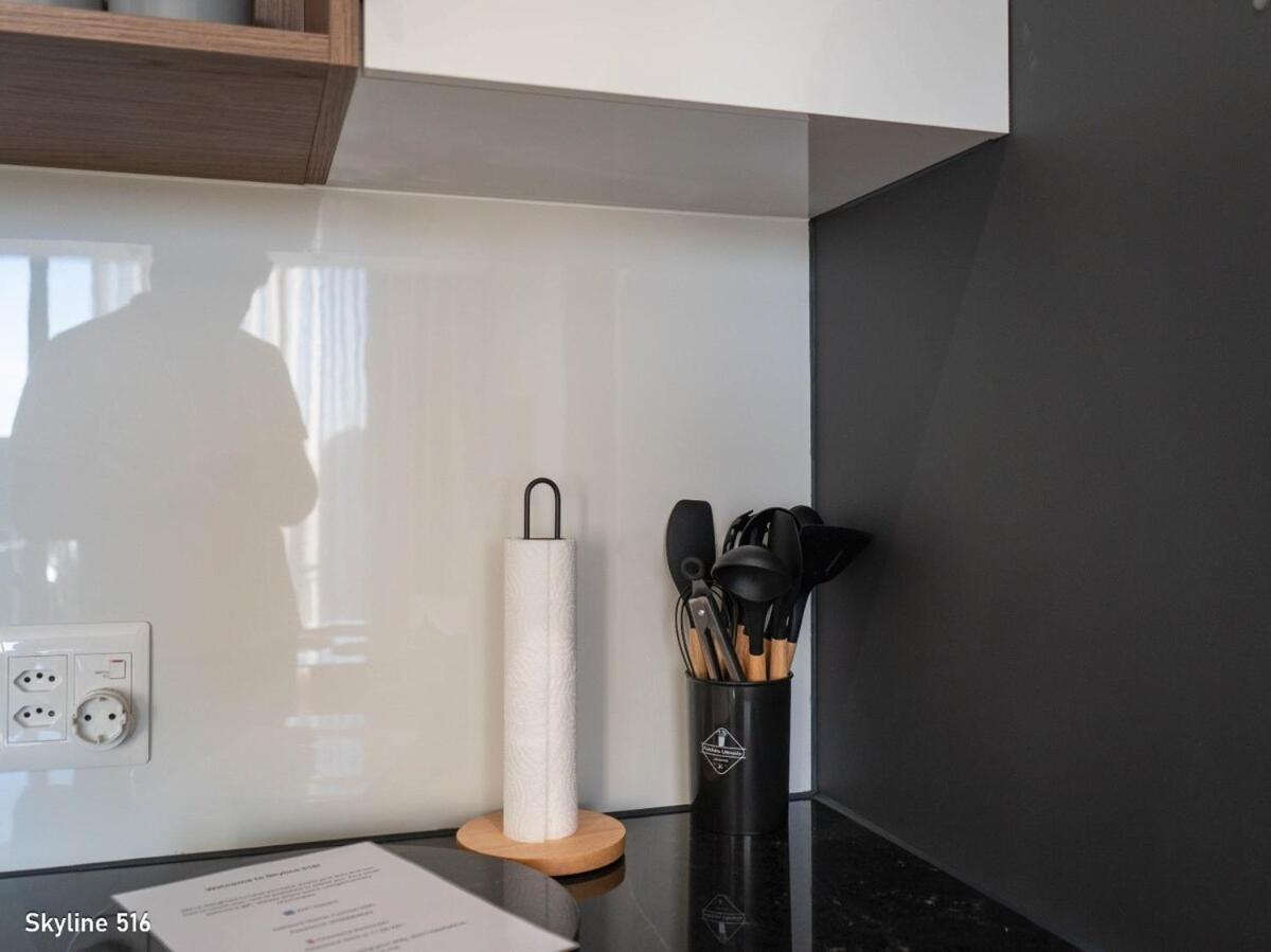 Apartment On Park 516 At Century