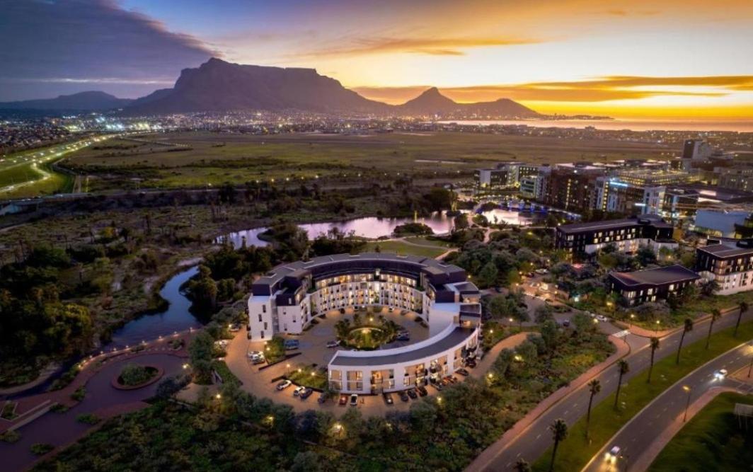 Apartment On Park 516 At Century Cape Town